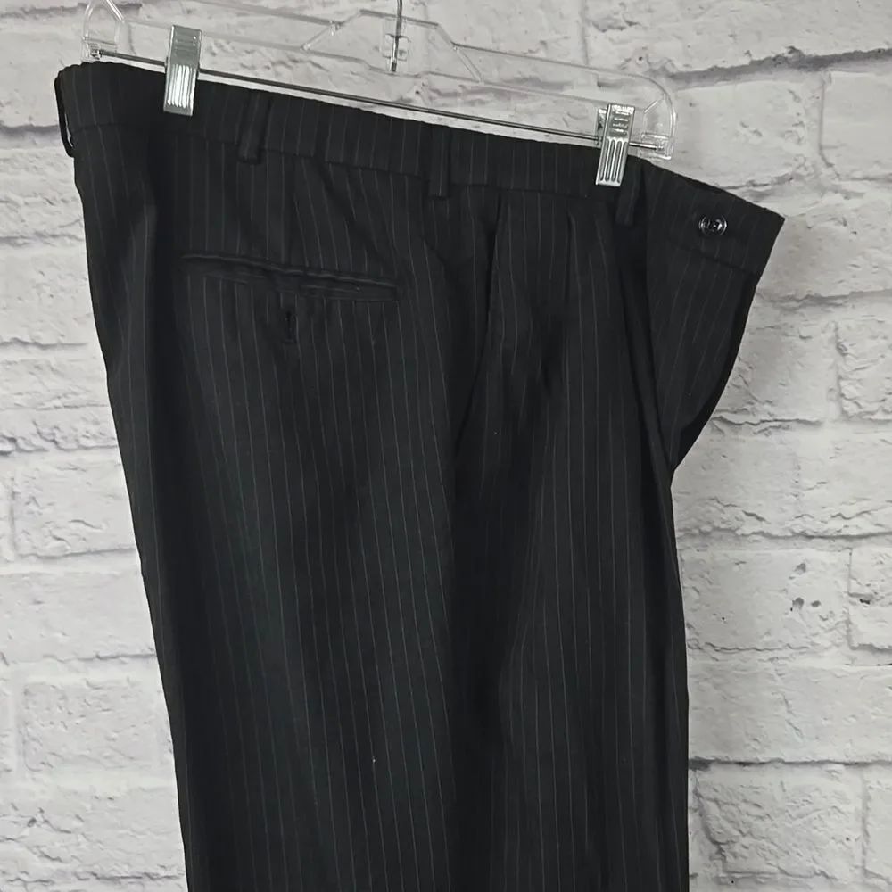 Haggar Men's 38x29 Black Pinstripe Classic Pleated Front Dress Pant Cuff No Iron - Picture 5 of 15